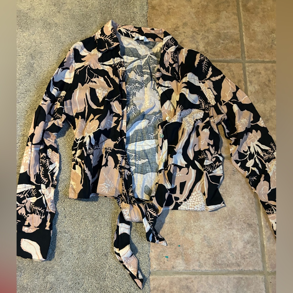 Panama Jack Black and Beige Floral Button-Down Shirt